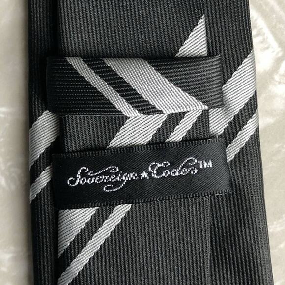 Sovereign Code Black Silver Striped Classic Polyester Skinny Slim Work Neck Tie - Picture 2 of 5